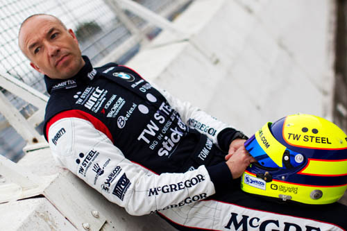 Tom Coronel kiest de aanval: "De eerste klap is een daalder waard"
